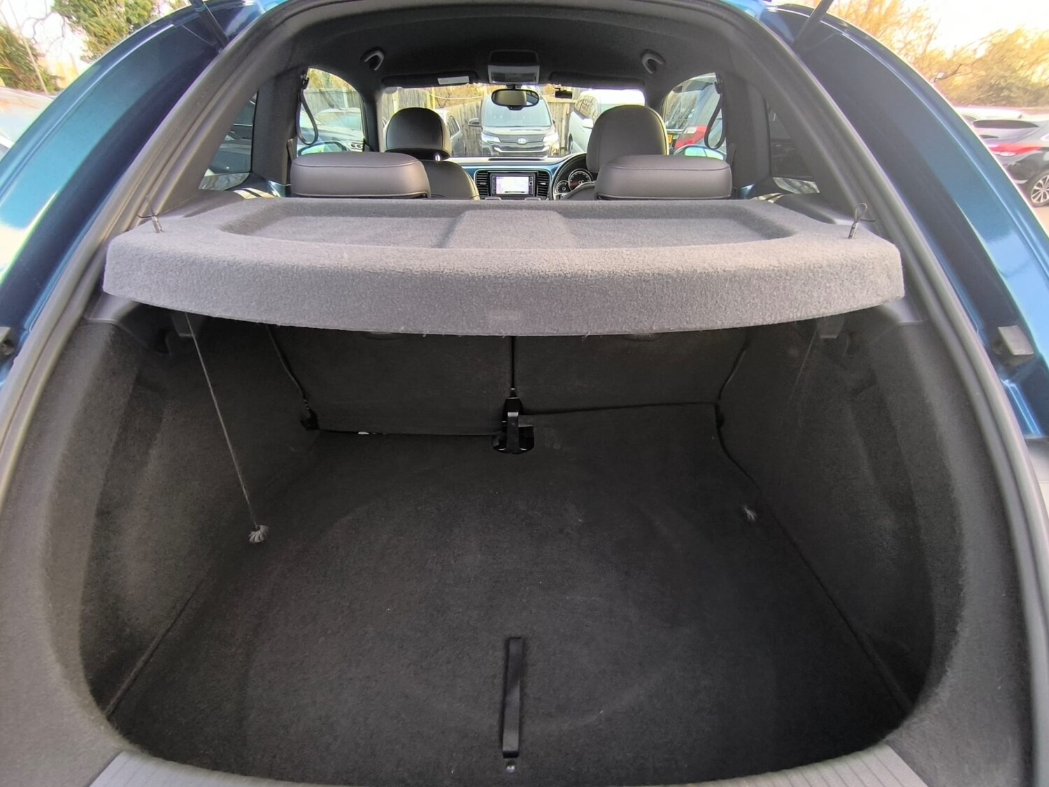 Used Volkswagen Beetle 2015 for sale - 77916868: Photo 31