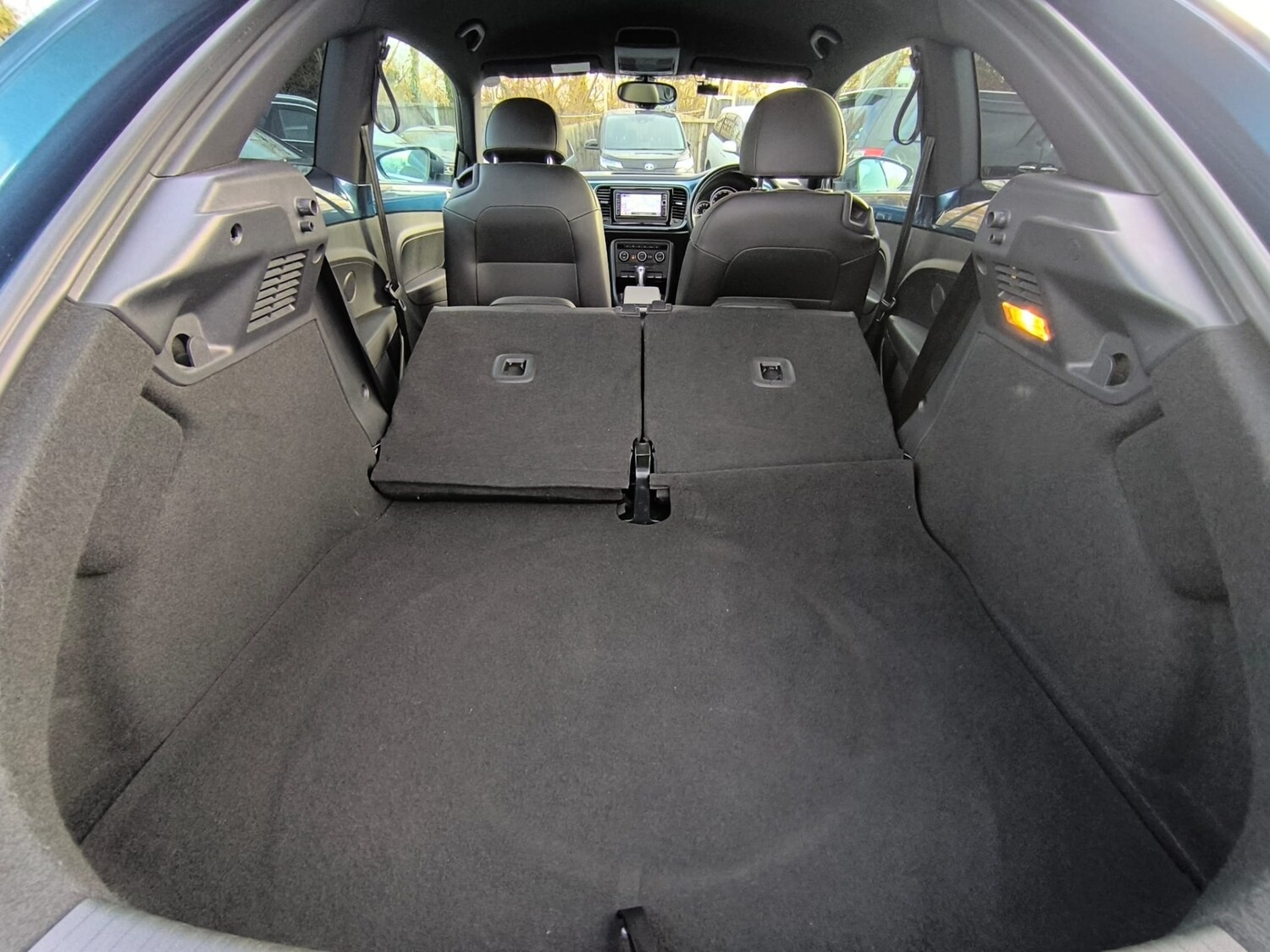 Used Volkswagen Beetle 2015 for sale - 77916868: Photo 34