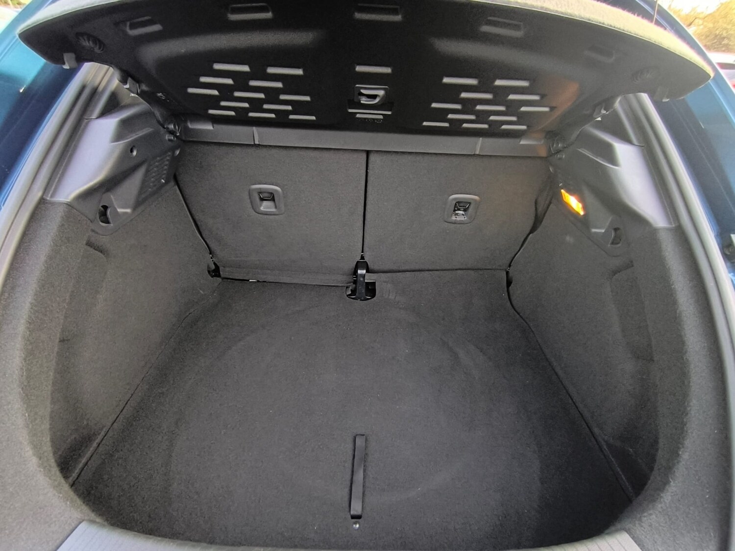 Used Volkswagen Beetle 2015 for sale - 77916868: Photo 35