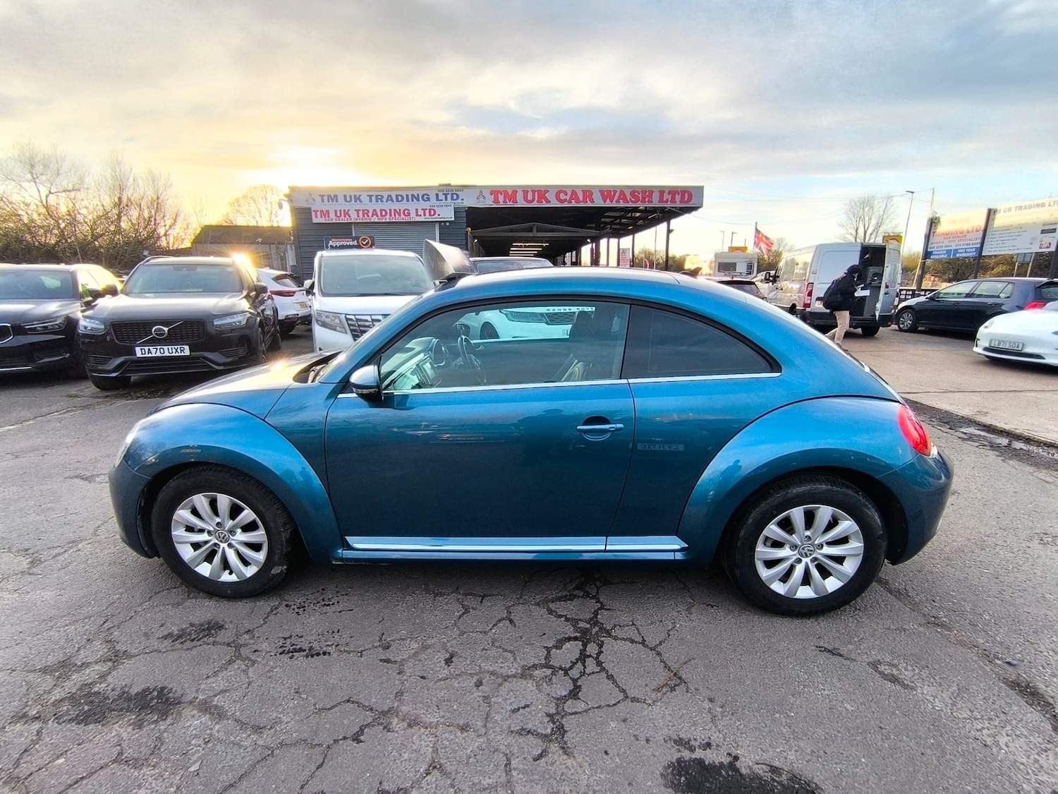 Used Volkswagen Beetle 2015 for sale - 77916868: Photo 6