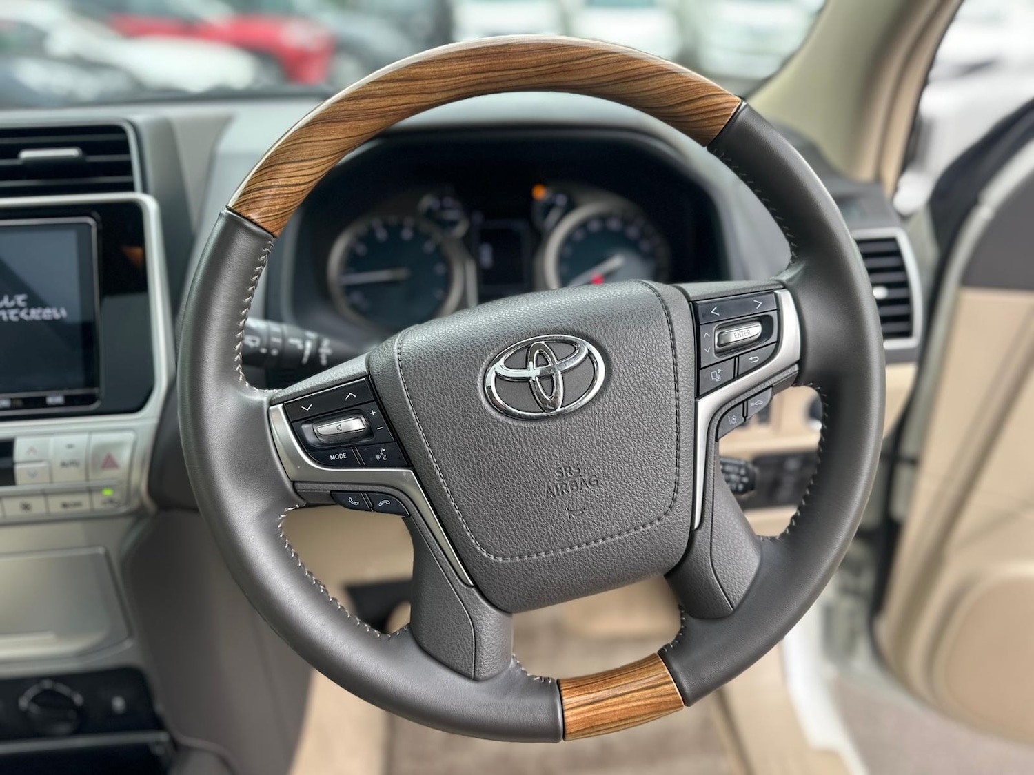 Used Toyota Land Cruiser 2023 for sale - 76287513: Photo 32