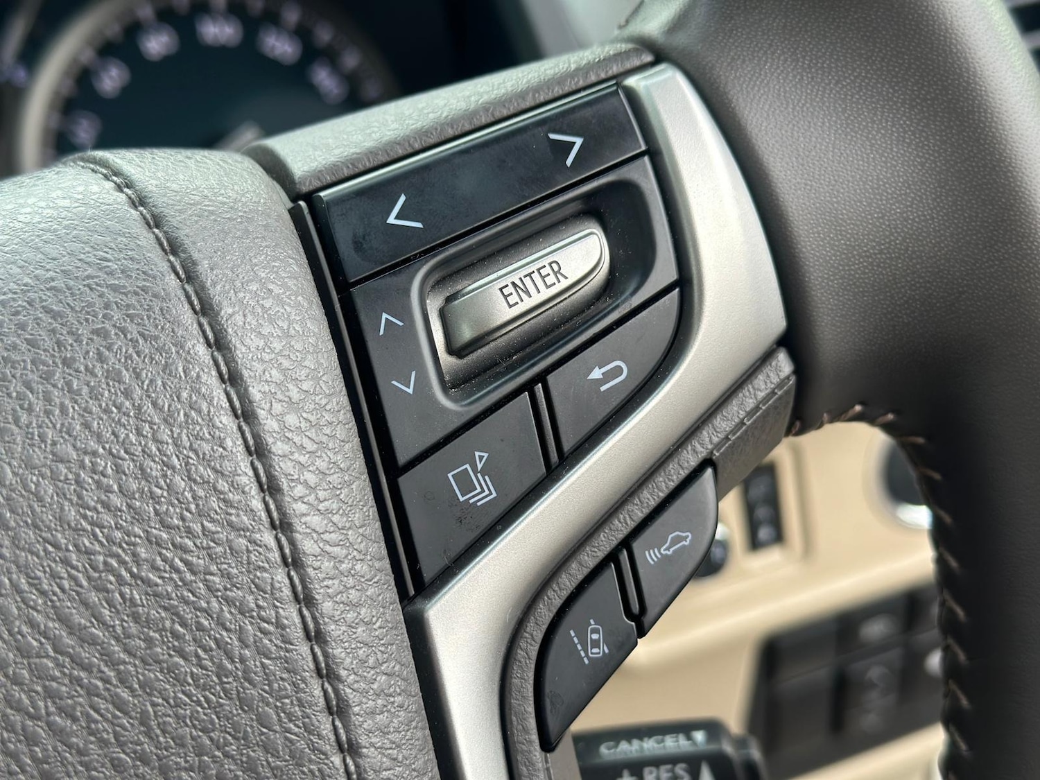 Used Toyota Land Cruiser 2023 for sale - 76287513: Photo 34