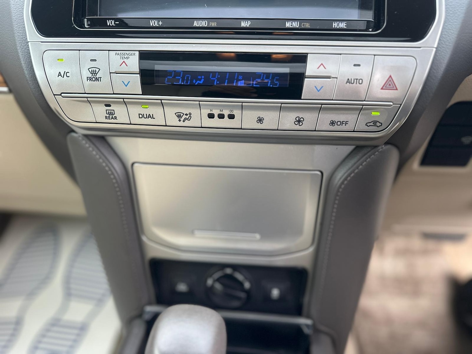 Used Toyota Land Cruiser 2023 for sale - 76287513: Photo 47