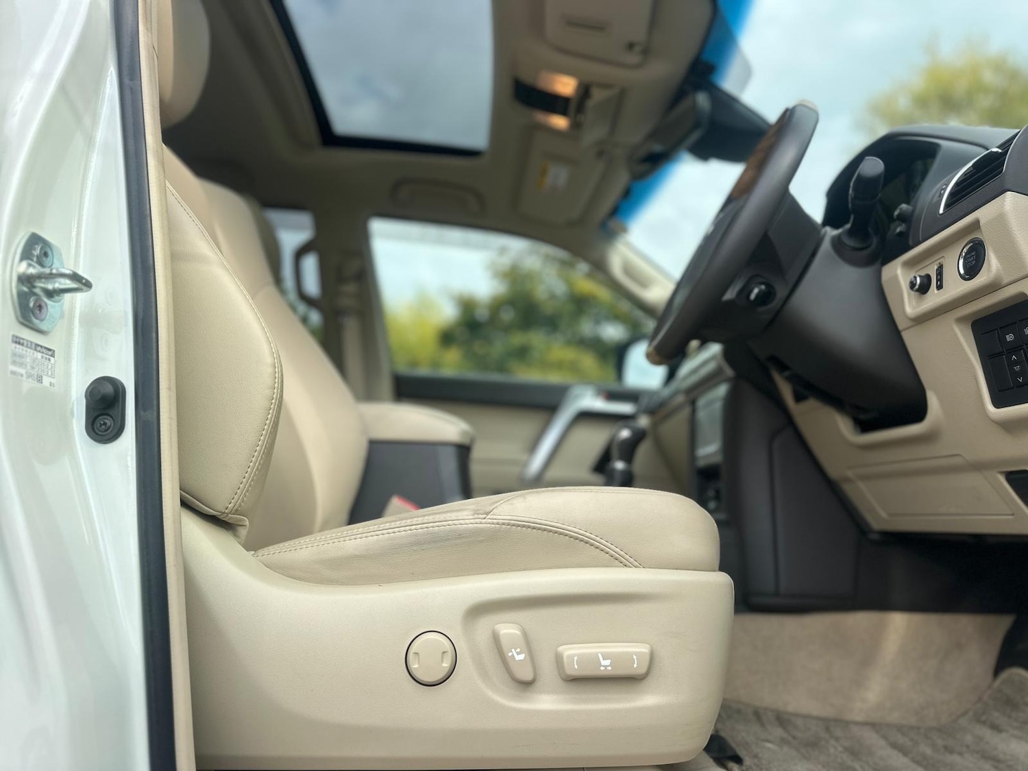 Used Toyota Land Cruiser 2023 for sale - 76287513: Photo 53