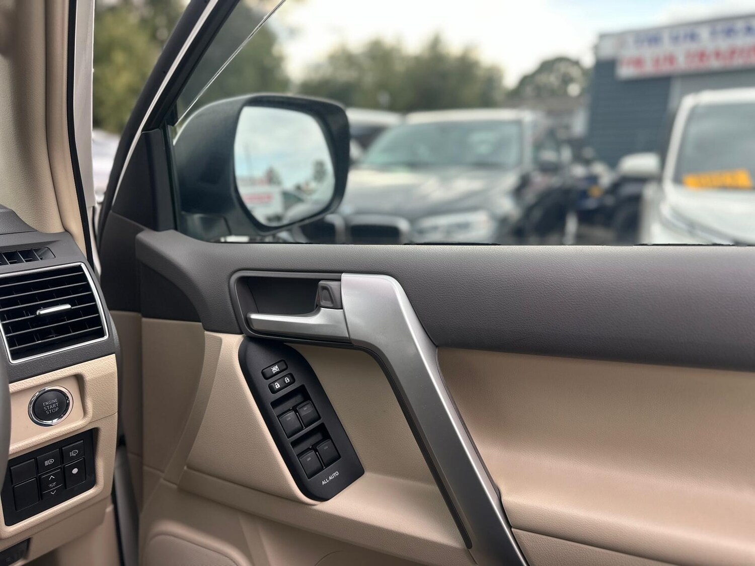 Used Toyota Land Cruiser 2023 for sale - 76287513: Photo 56