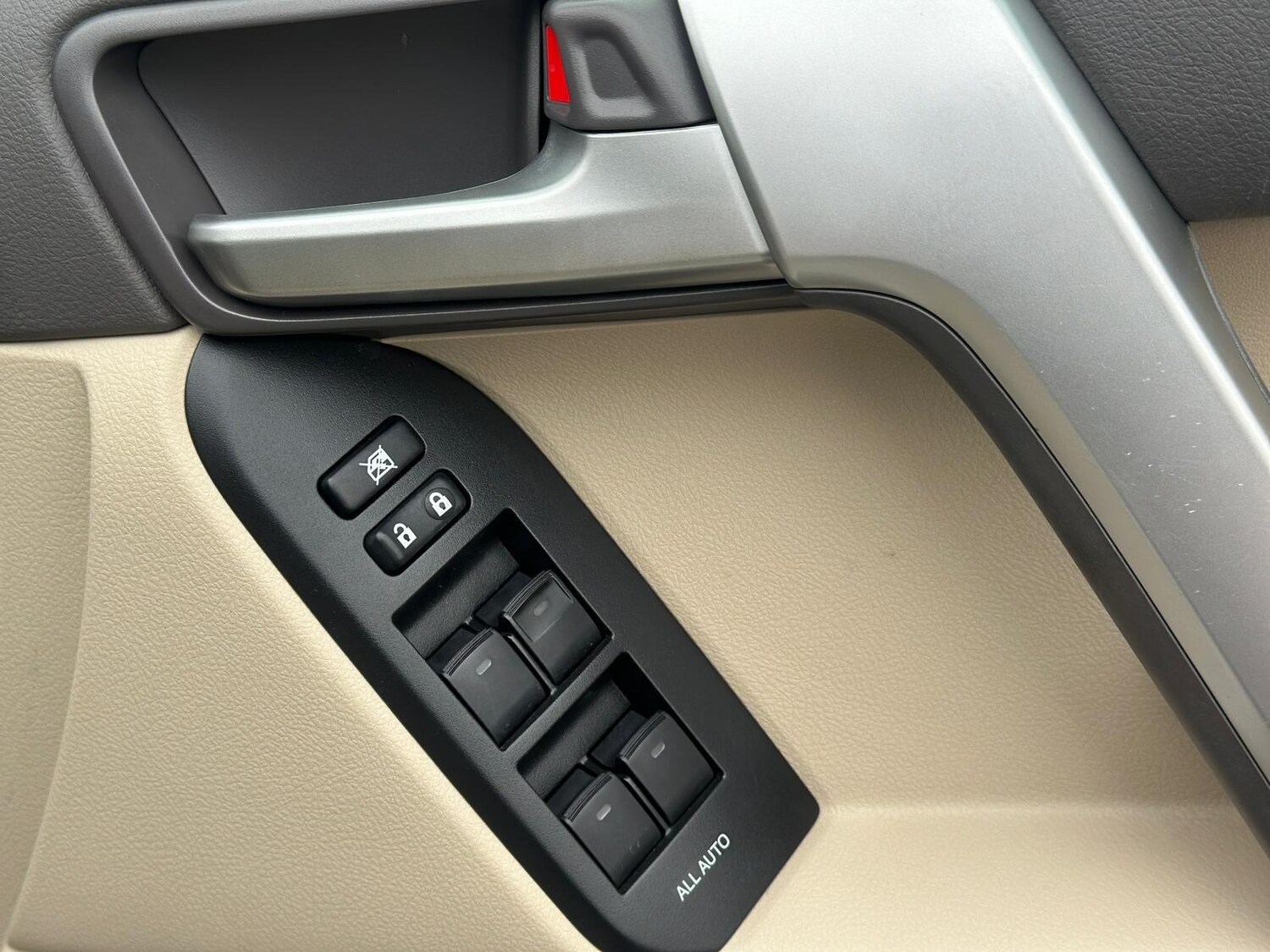 Used Toyota Land Cruiser 2023 for sale - 76287513: Photo 57