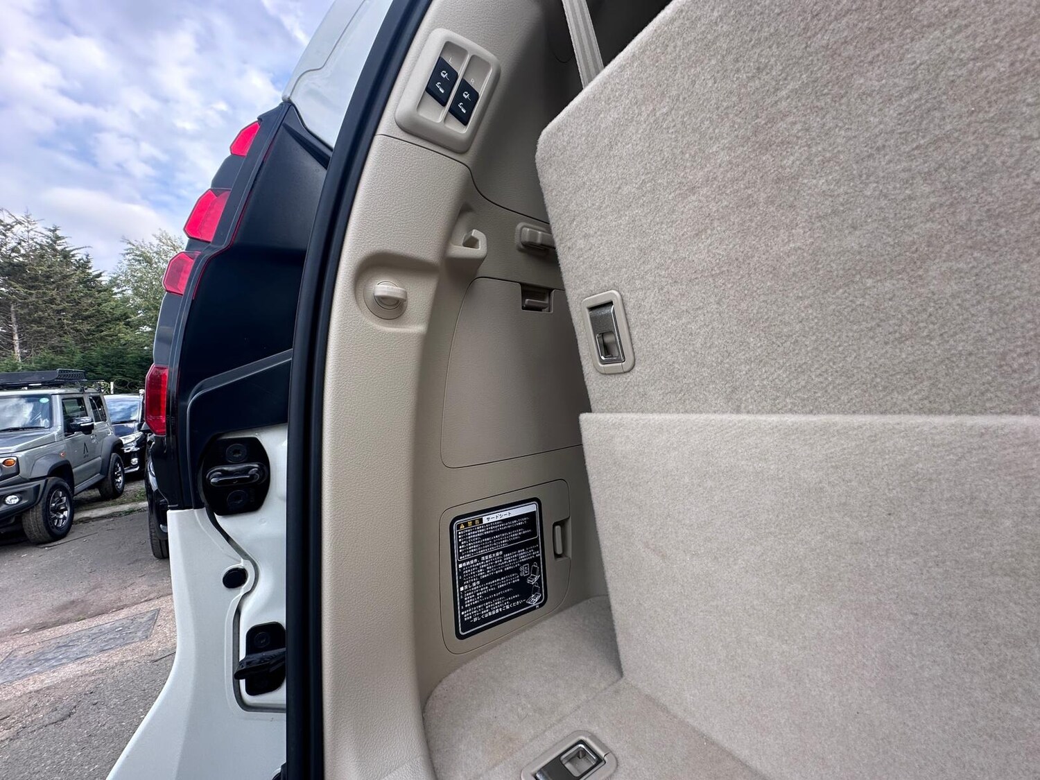 Used Toyota Land Cruiser 2023 for sale - 76287513: Photo 61