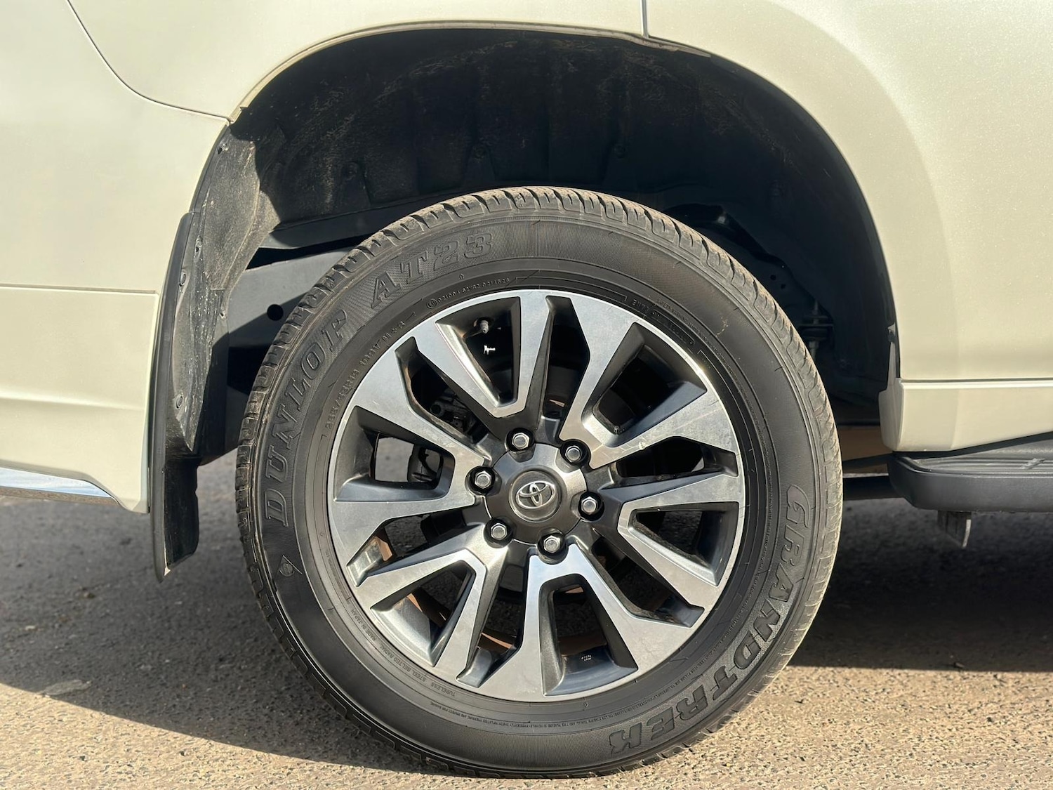 Used Toyota Land Cruiser 2023 for sale - 76287513: Photo 63