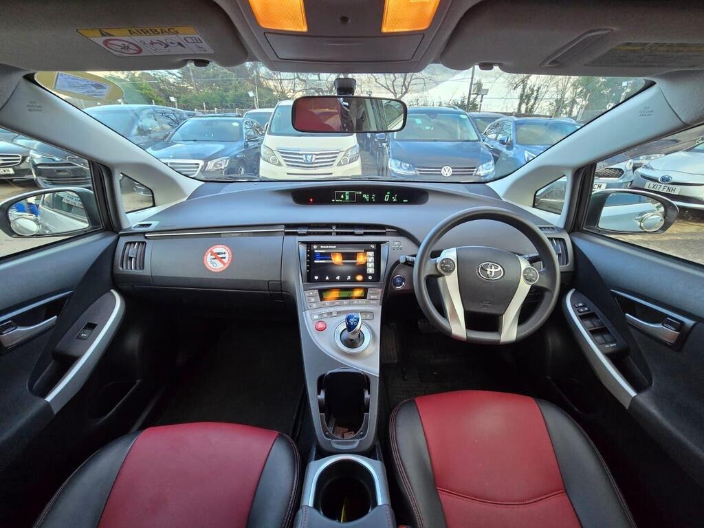 Used Toyota Prius 2015 for sale - 76748453: Photo 11