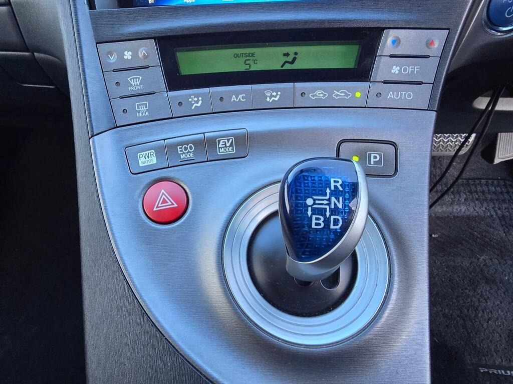 Used Toyota Prius 2015 for sale - 76748453: Photo 16