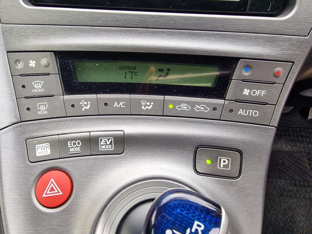 Used Toyota Prius 2015 for sale - 76748453: Photo 17