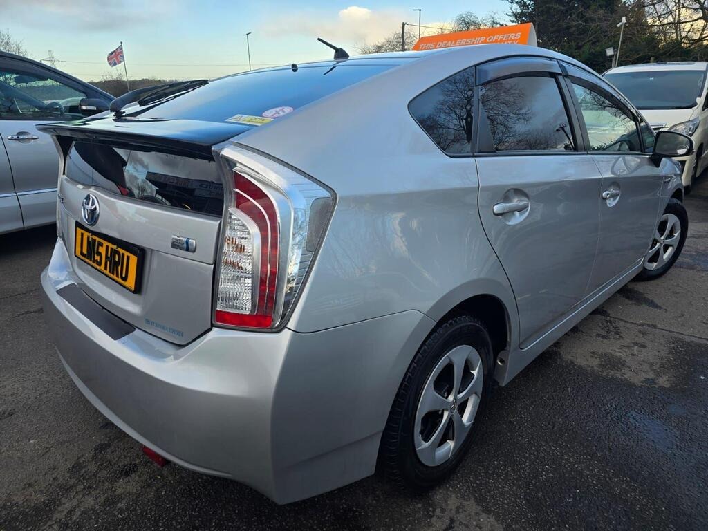 Used Toyota Prius 2015 for sale - 76748453: Photo 3