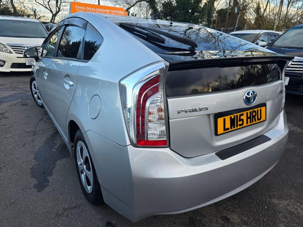 Used Toyota Prius 2015 for sale - 76748453: Photo 4