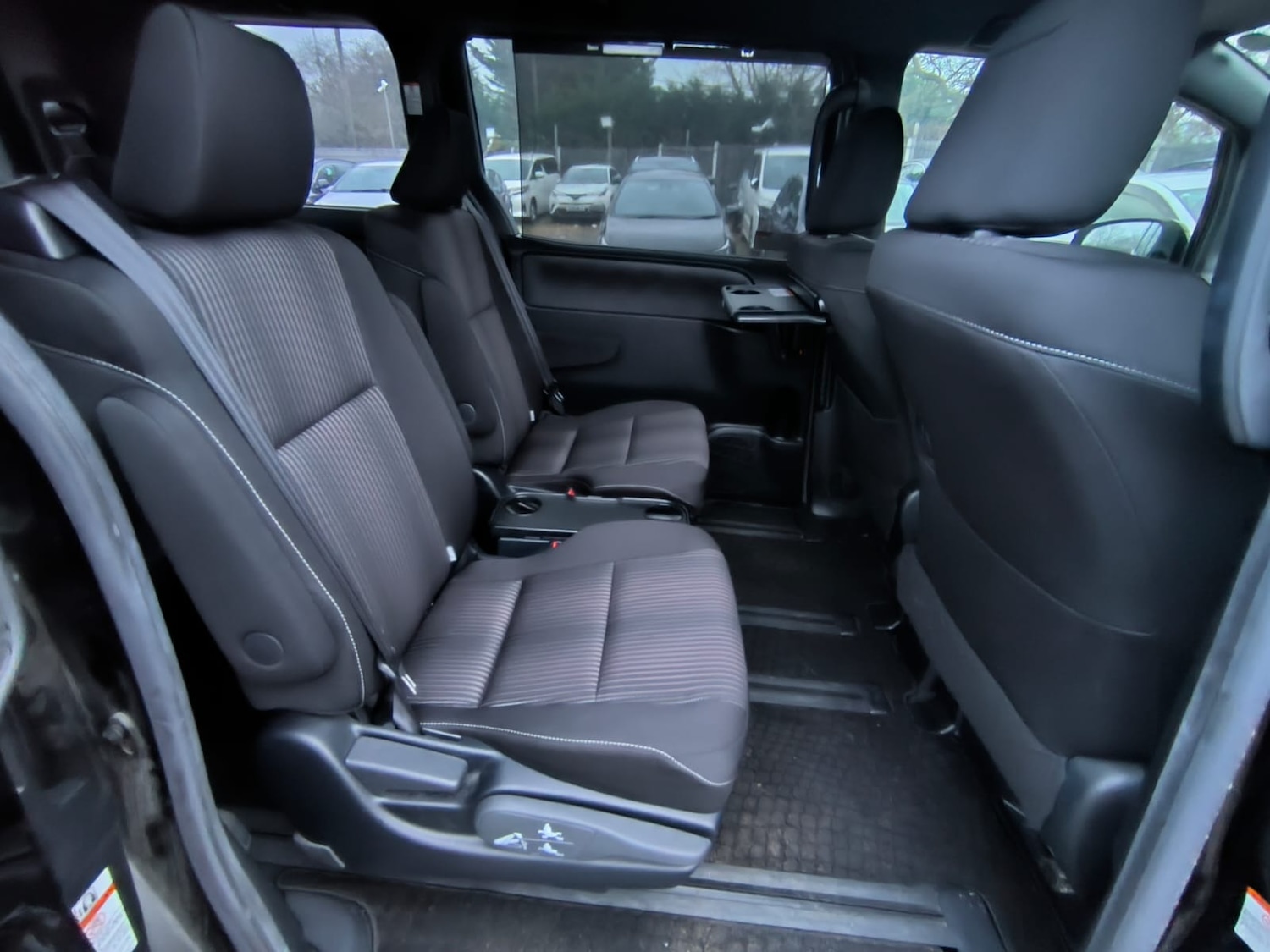 Used Toyota Voxy 2020 for sale - 77086631: Photo 11