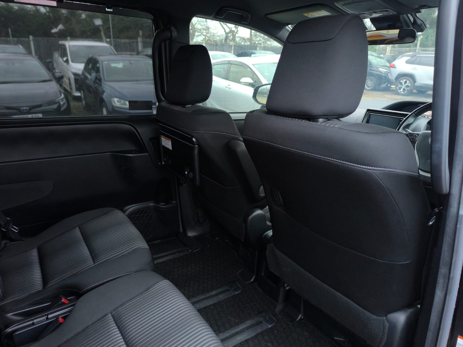 Used Toyota Voxy 2020 for sale - 77086631: Photo 12