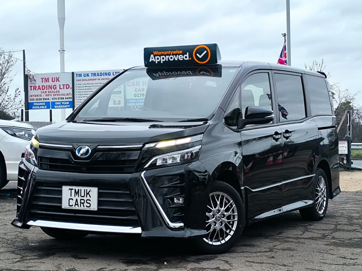 Used Toyota Voxy 2020 for sale - 77086631: Photo 2