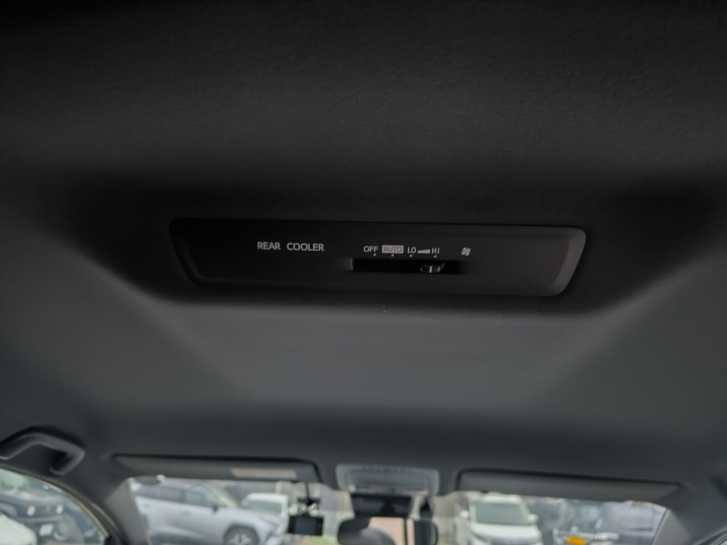 Used Toyota Voxy 2020 for sale - 77086631: Photo 26