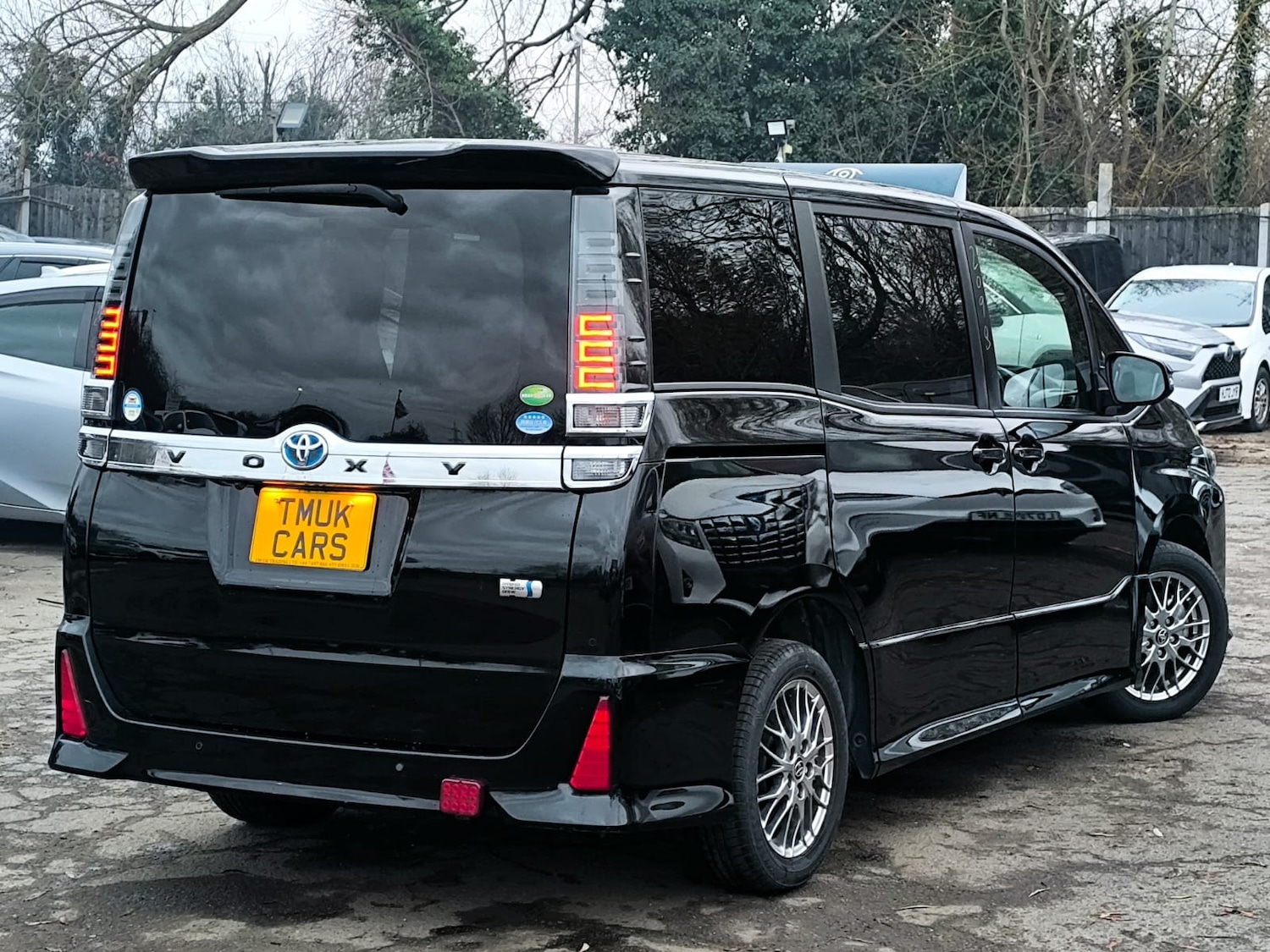 Used Toyota Voxy 2020 for sale - 77086631: Photo 3