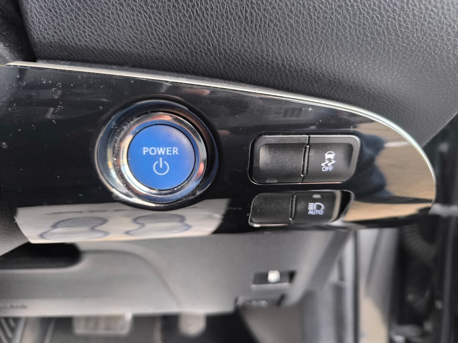 Used Toyota Prius 2018 for sale - 76027102: Photo 25