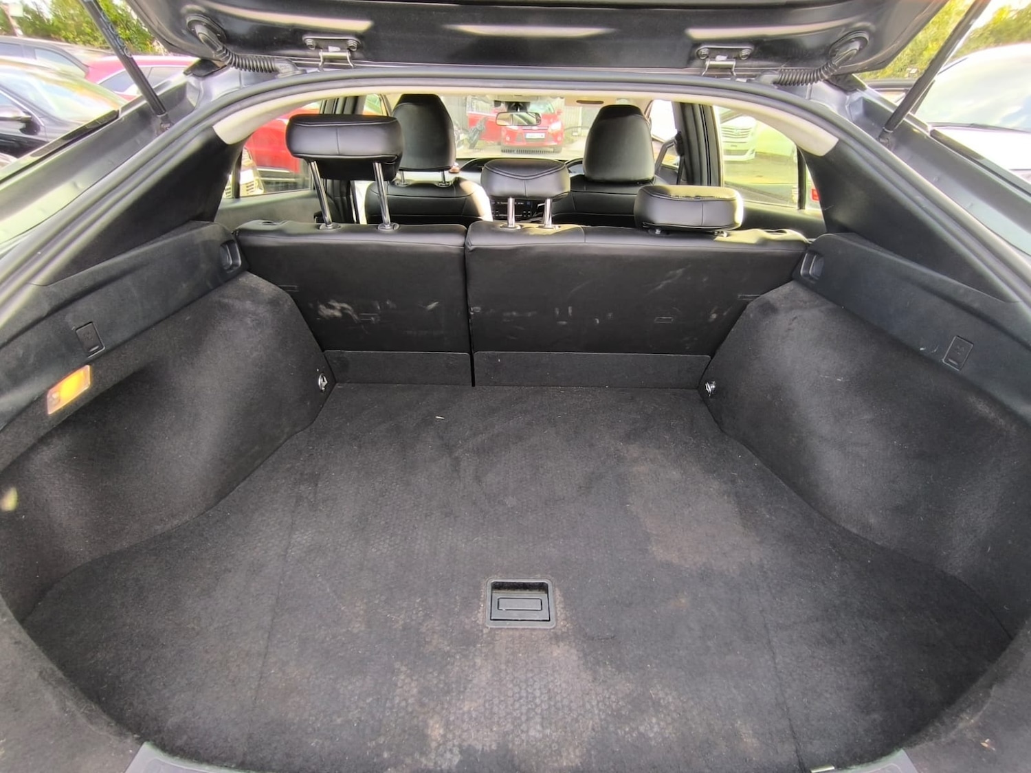 Used Toyota Prius 2018 for sale - 76027102: Photo 27