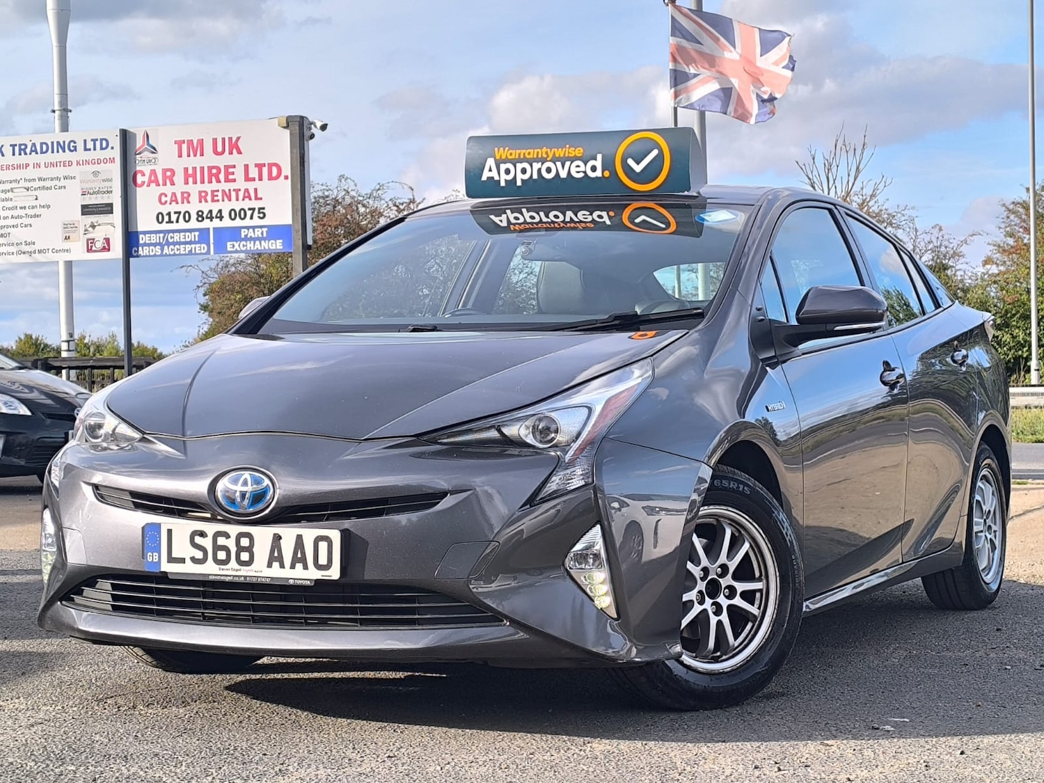 Used Toyota Prius 2018 for sale - 76027102: Photo 3