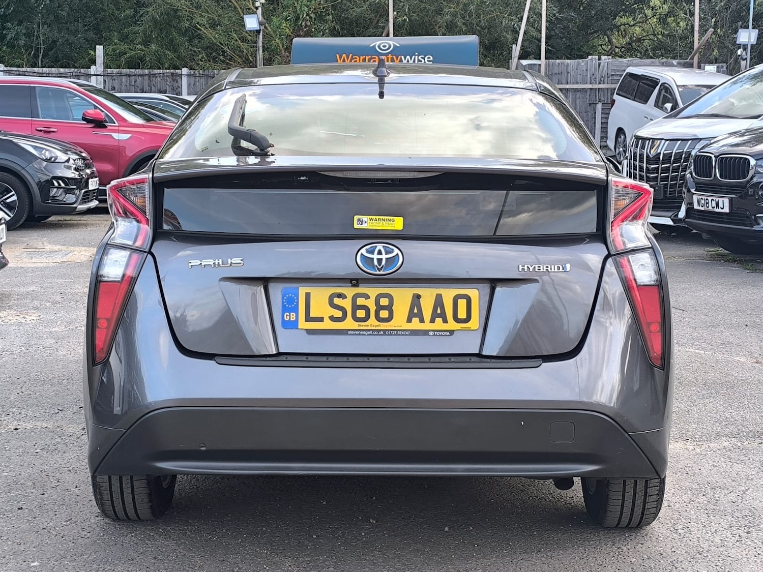 Used Toyota Prius 2018 for sale - 76027102: Photo 9