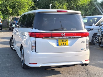 Used Nissan Elgrand 2013 for sale - 79042907: Photo