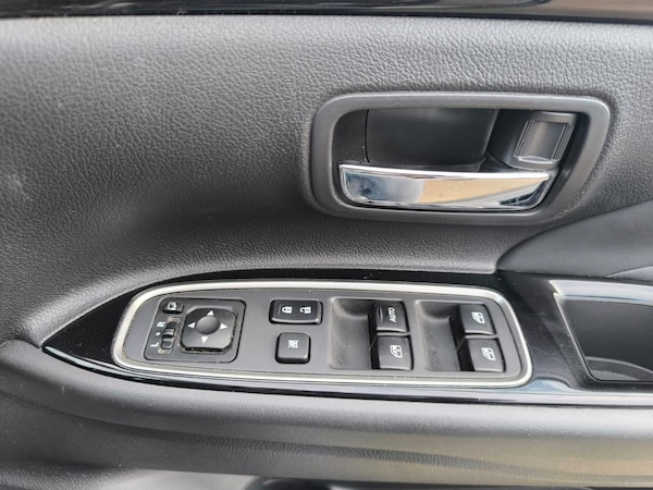 Used Mitsubishi Outlander 2018 for sale - 75556617: Photo 31