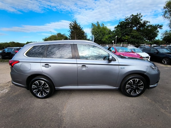 Used Mitsubishi Outlander 2018 for sale - 75556617: Photo 5