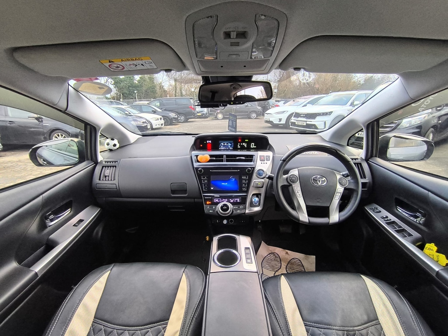 Used Toyota Prius+ 2019 for sale - 77350740: Photo 13