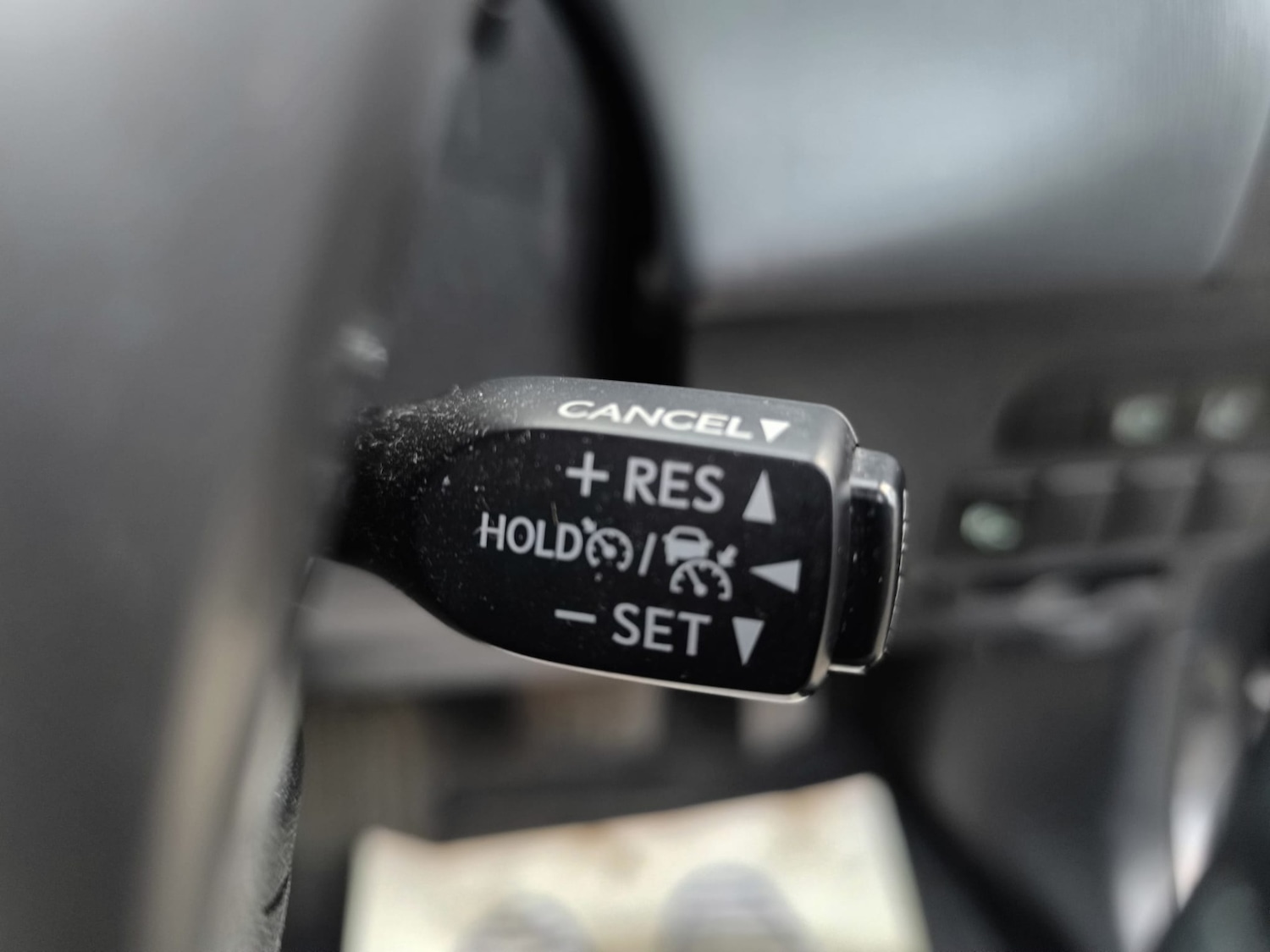 Used Toyota Prius+ 2019 for sale - 77350740: Photo 18