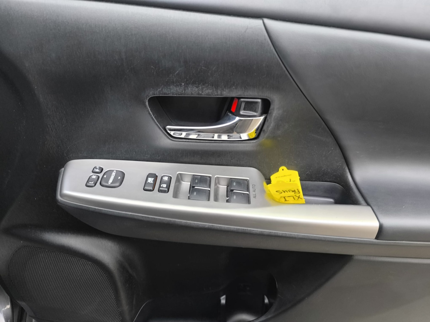 Used Toyota Prius+ 2019 for sale - 77350740: Photo 27