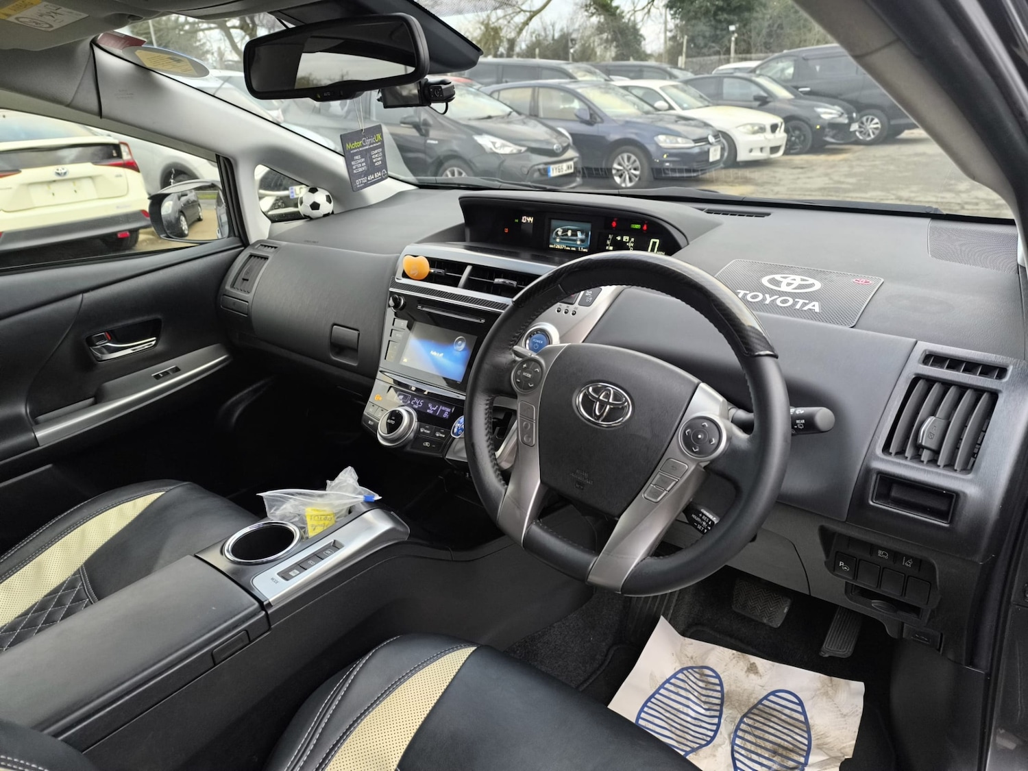 Used Toyota Prius+ 2019 for sale - 77350740: Photo 9