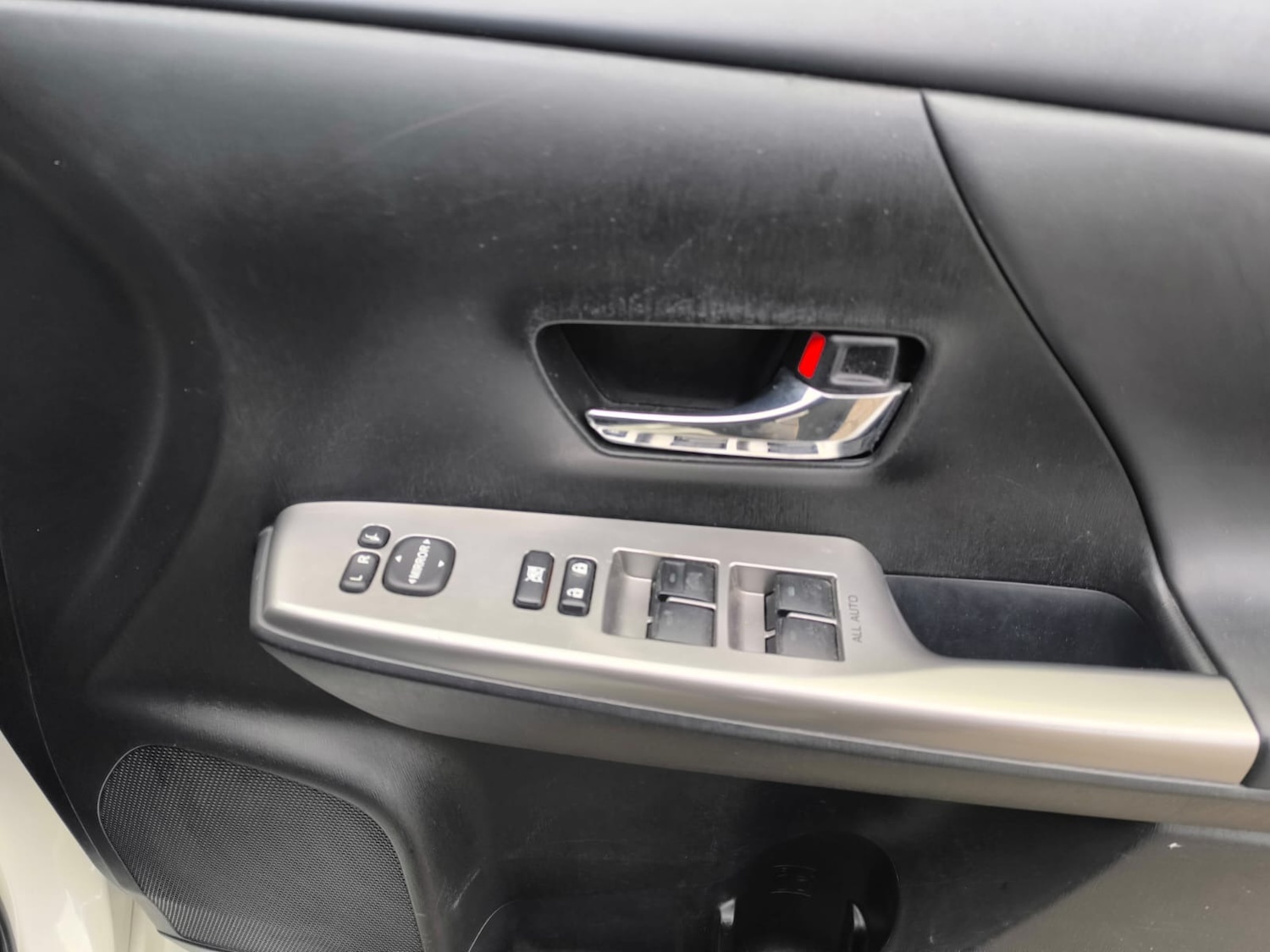 Used Toyota Prius 2016 for sale - 77617363: Photo 25