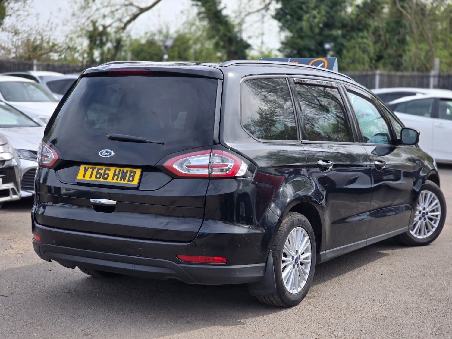 Used Ford Galaxy 2016 for sale - 76748935: Photo 4