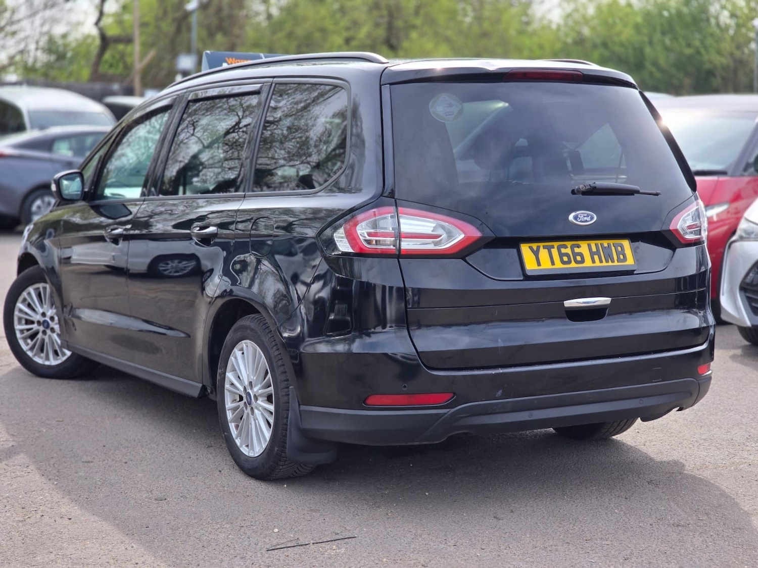 Used Ford Galaxy 2016 for sale - 76748935: Photo 5