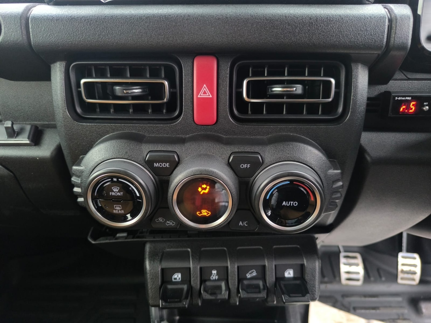 Used Suzuki Jimny 2023 for sale - 77297999: Photo 25