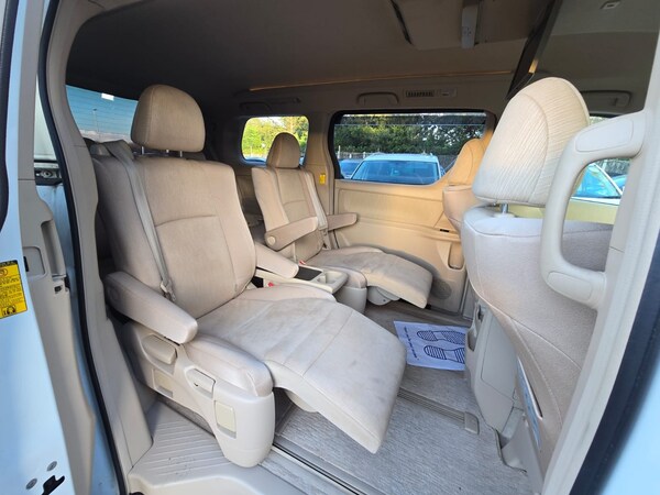 Used Toyota Vellfire 2012 for sale - 72437497: Photo 13
