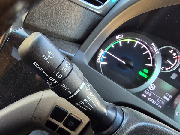 Used Toyota Vellfire 2012 for sale - 72437497: Photo 18