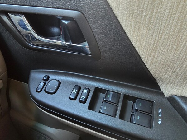 Used Toyota Vellfire 2012 for sale - 72437497: Photo 22