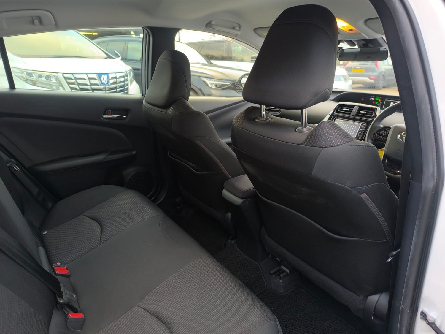 Used Toyota Prius 2020 for sale - 76719636: Photo 12