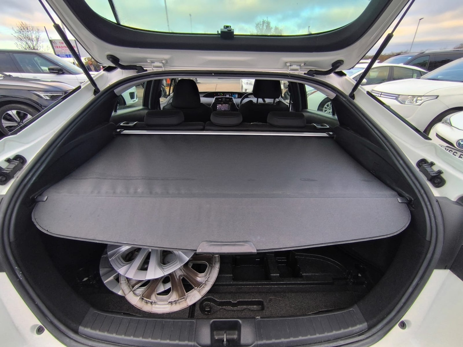 Used Toyota Prius 2020 for sale - 76719636: Photo 29