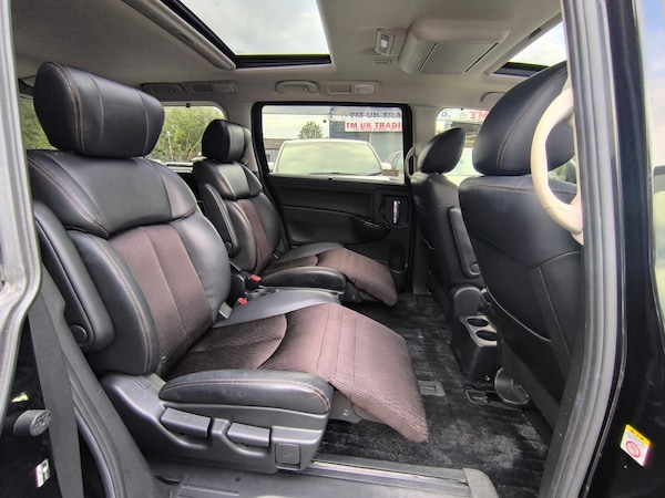 Used Nissan Elgrand 2014 for sale - 76076311: Photo 11