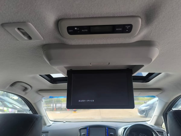 Used Nissan Elgrand 2014 for sale - 76076311: Photo 24