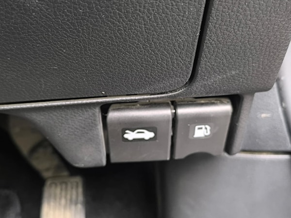 Used Nissan Elgrand 2014 for sale - 76076311: Photo 30