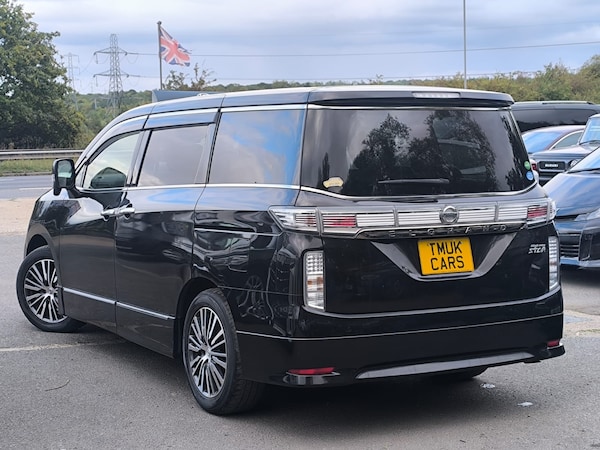 Used Nissan Elgrand 2014 for sale - 76076311: Photo 4