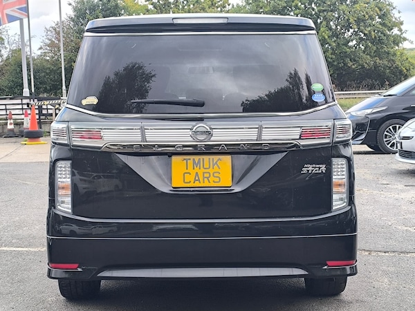 Used Nissan Elgrand 2014 for sale - 76076311: Photo 5