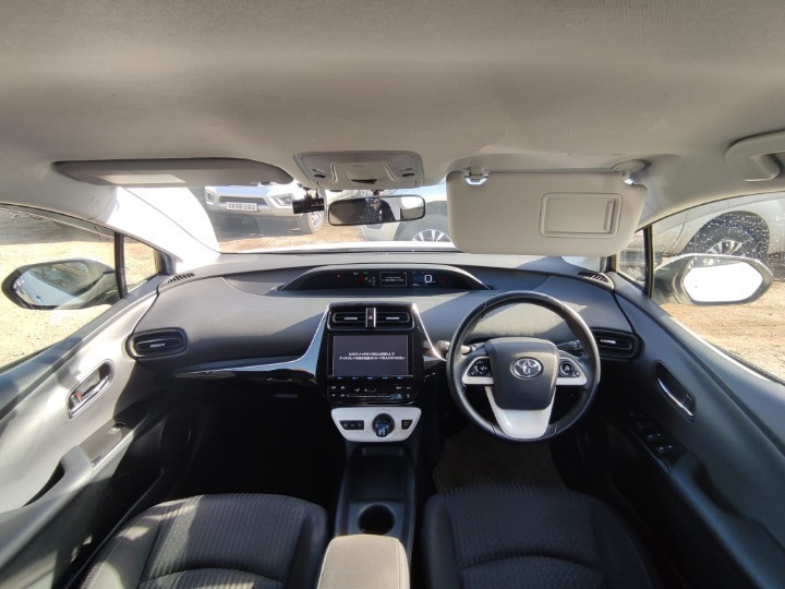 Used Toyota Prius 2017 for sale - 78078940: Photo 11