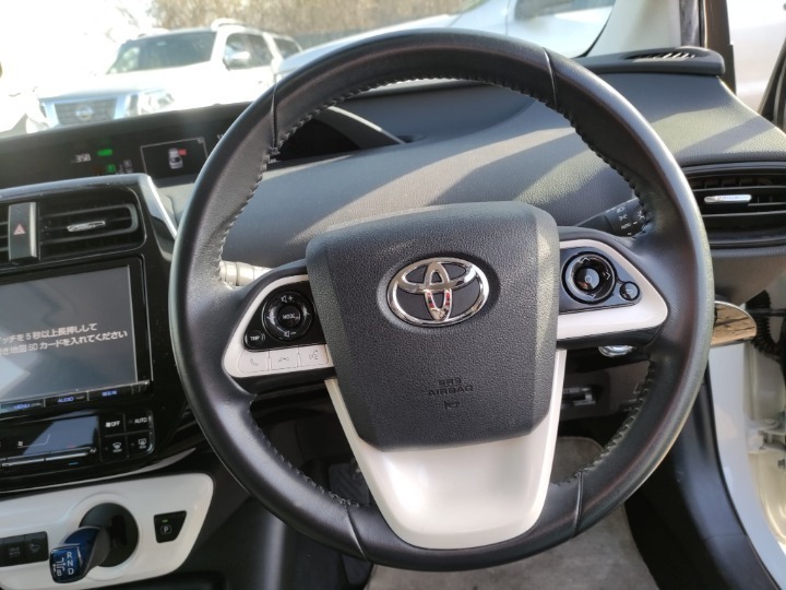 Used Toyota Prius 2017 for sale - 78078940: Photo 12