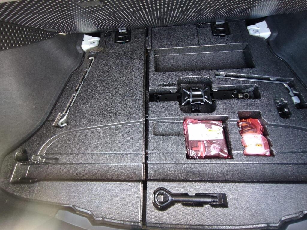 Used Toyota Prius 2017 for sale - 78078940: Photo 25